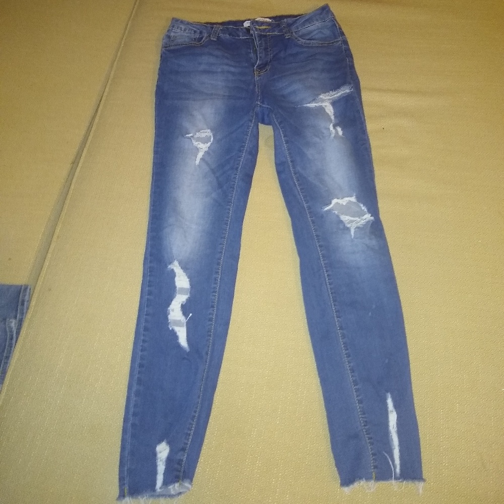 Women's junior jeans